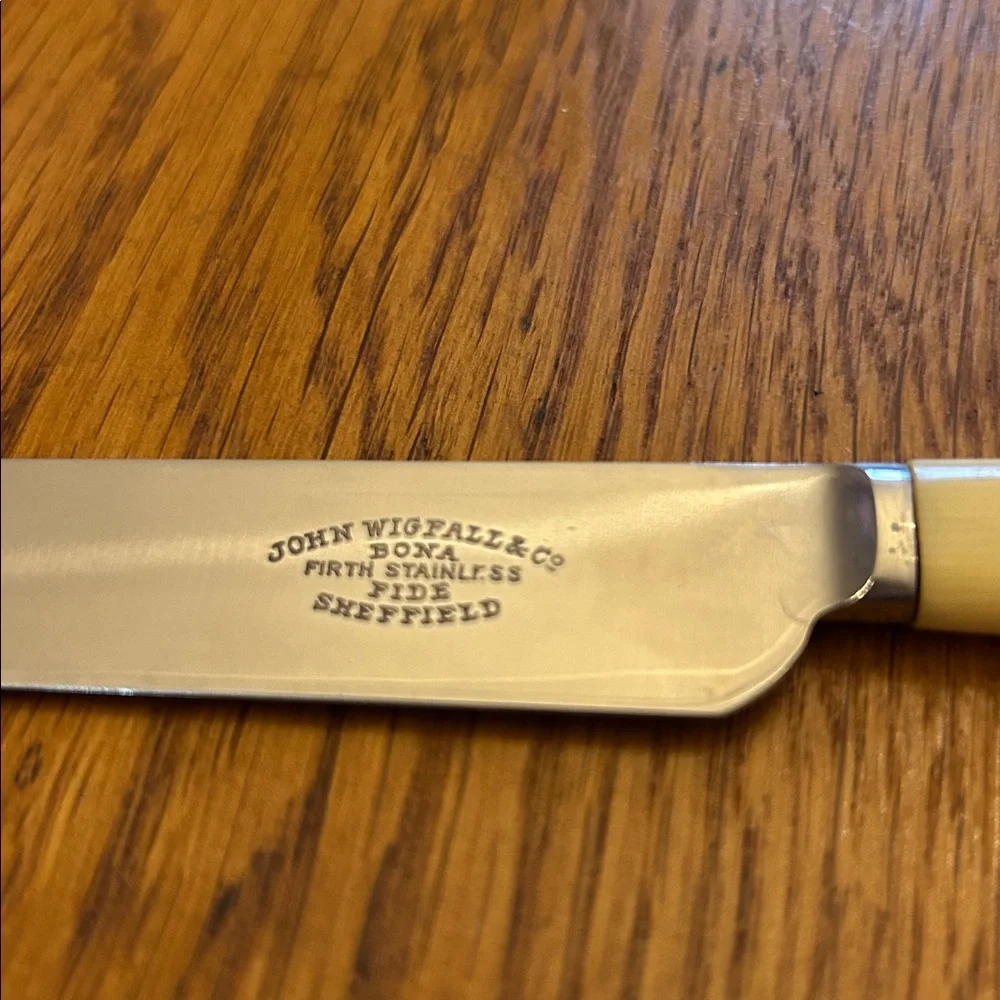 JOHN WIGFALL & Co. Sheffield  Bona Fide Firth Stainless Knives, S/6